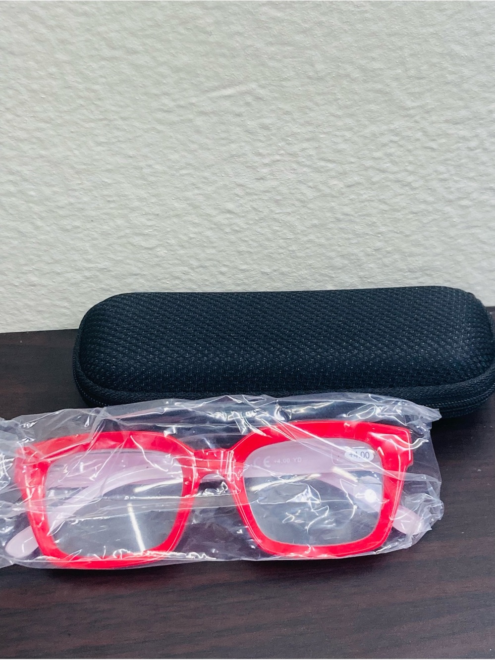 NEW 4.0 Reading Glasses Red Fashion Eyeglasses with Black Case